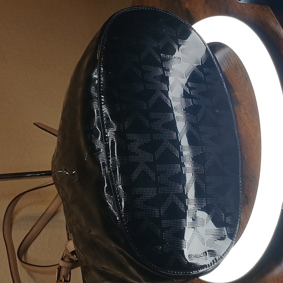 Michael kors logo pvc signature tote black and tan With Matching Wallet Set - Picture 4 of 16